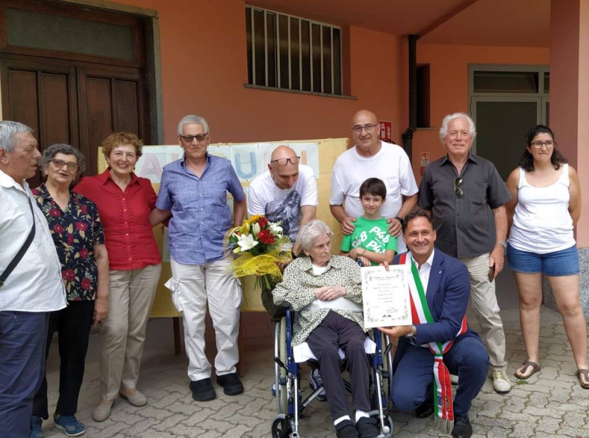 I cento anni di nonna Maria De Paoli. Una grande festa alla Rsa San Francesco per celebrare l'importante traguardo